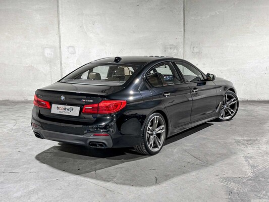 BMW M550i xDrive High Executive G30 462hp 2018 (Original-NL), RS-253-R