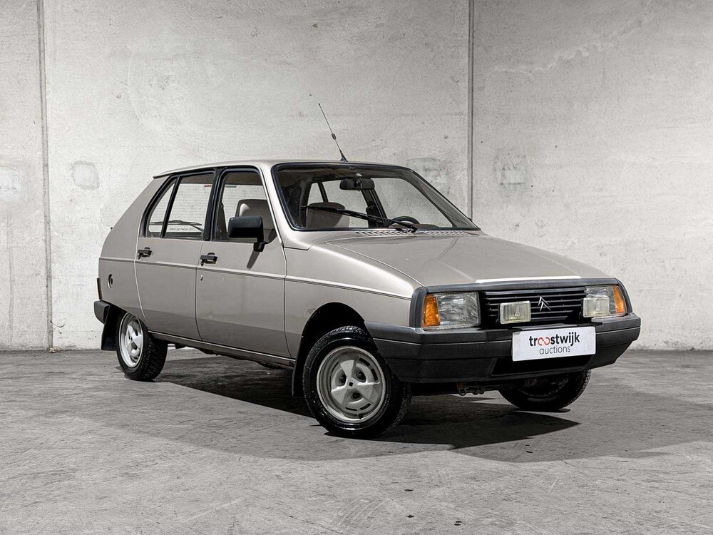 Citroen Visa 2-cyl 0.7 32hp 1984, J-692-DP