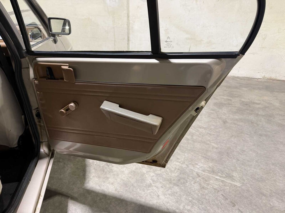 Citroen Visa 2-cyl 0.7 32hp 1984, J-692-DP