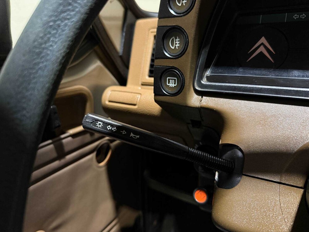 Citroen Visa 2-cyl 0.7 32hp 1984, J-692-DP