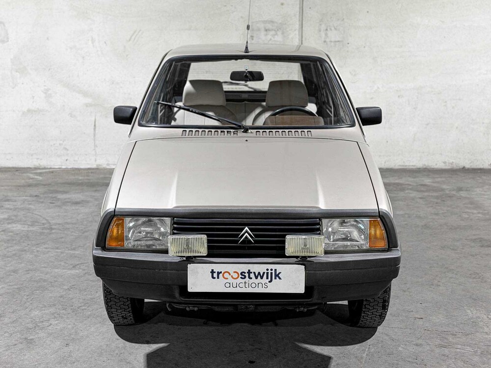 Citroen Visa 2-cyl 0.7 32pk 1984, J-692-DP