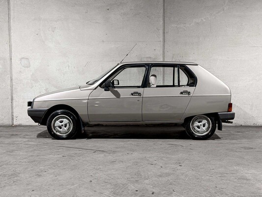 Citroen Visa 2-cyl 0.7 32hp 1984, J-692-DP