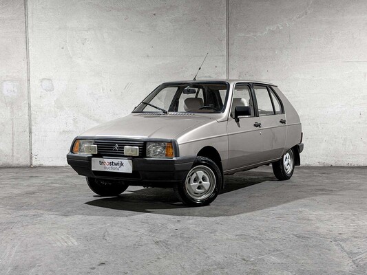 Luxury, sports and classic cars in Tiel