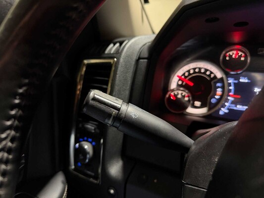 Dodge Ram 1500 5.7 V8 Quad Cab 6'4 401hp 2015 (Original-NL), VN-540-B Commercial Vehicle