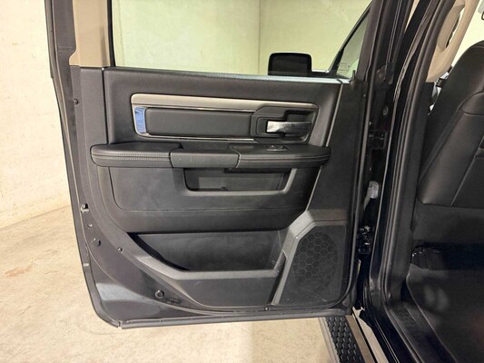 Dodge Ram 1500 5.7 V8 Quad Cab 6'4 401hp 2015 (Original-NL), VN-540-B Commercial Vehicle