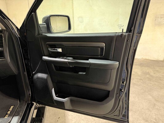 Dodge Ram 1500 5.7 V8 Quad Cab 6'4 401pk 2015 (Origineel-NL), VN-540-B Bedrijfswagen