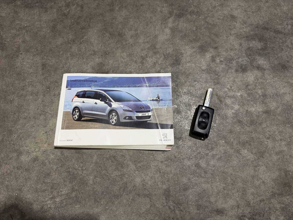 Peugeot 5008 1.6 VTi Active 5p. 120hp 2012, 77-TLK-4