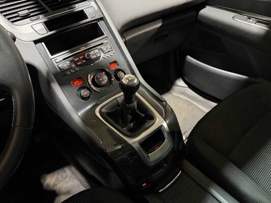 Peugeot 5008 1.6 VTi Active 5p. 120hp 2012, 77-TLK-4