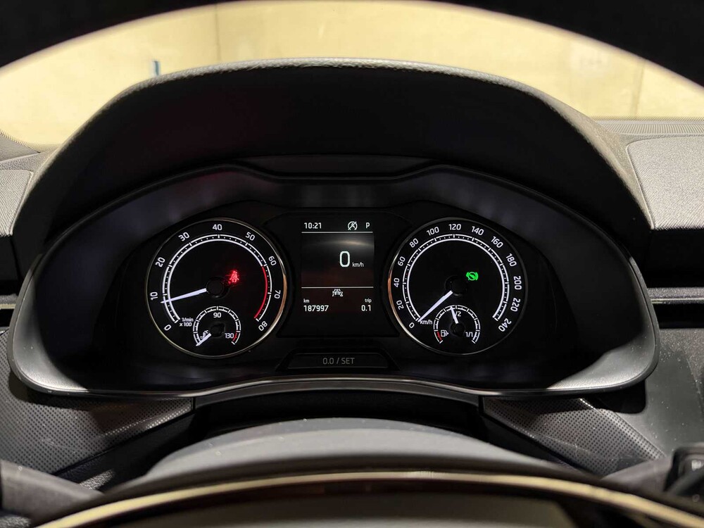 Skoda Kamiq 1.5 TSI ACT Sport Business 150hp 2021 Automatic (Original-NL), R-487-GS