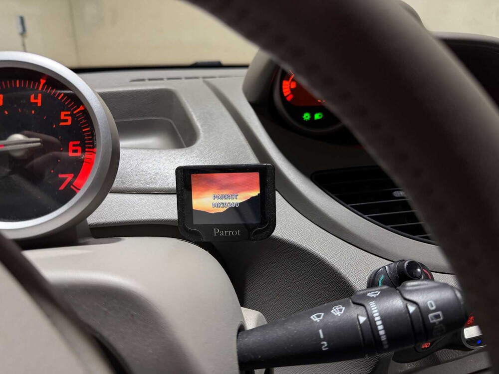 Renault Twingo 1.2-16V Initiale 76hp 2008, 83-ZR-JS