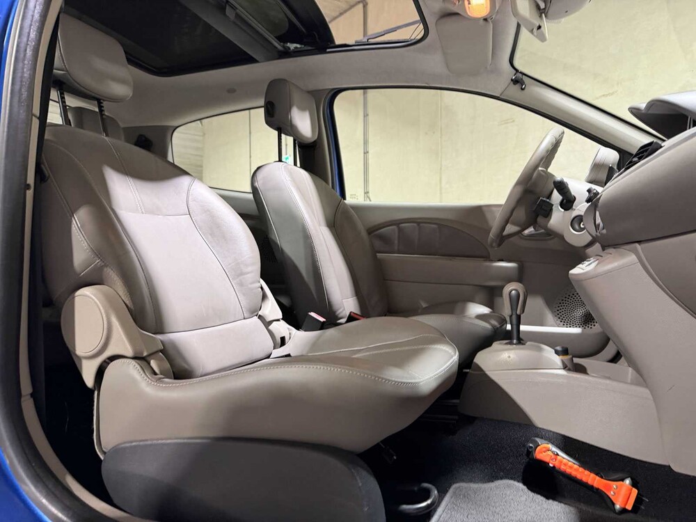 Renault Twingo 1.2-16V Initiale 76hp 2008, 83-ZR-JS