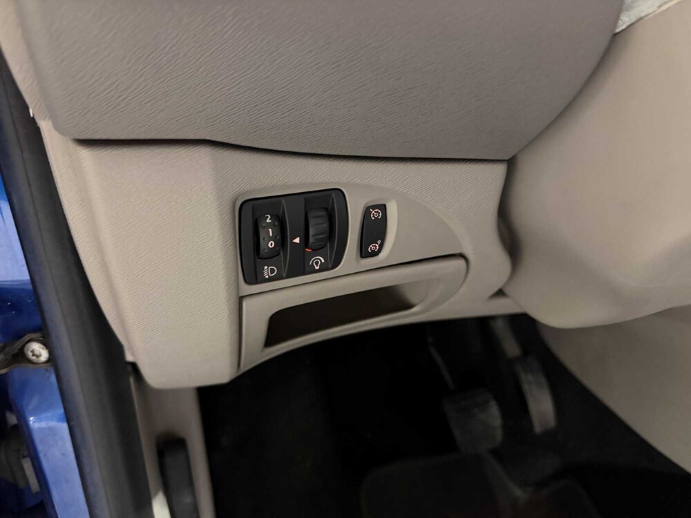 Renault Twingo 1.2-16V Initiale 76hp 2008, 83-ZR-JS