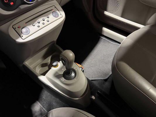 Renault Twingo 1.2-16V Initiale 76hp 2008, 83-ZR-JS