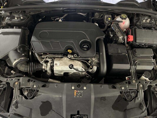 Opel Insignia Sports Tourer 1.6 CDTI EcoTec Innovation 136hp 2018, RR-215-N