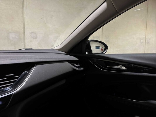 Opel Insignia Sports Tourer 1.6 CDTI EcoTec Innovation 136hp 2018, RR-215-N