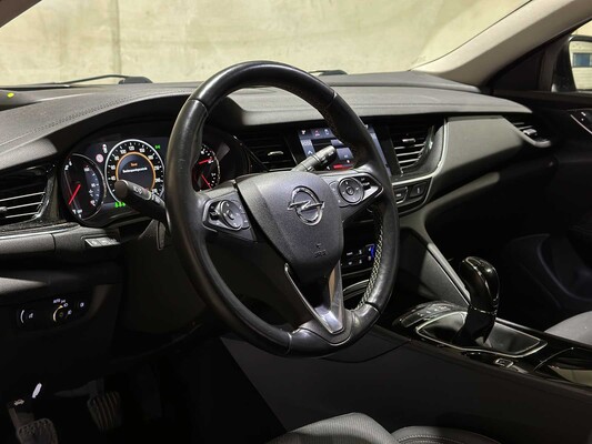 Opel Insignia Sports Tourer 1.6 CDTI EcoTec Innovation 136hp 2018, RR-215-N