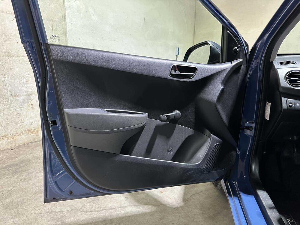 Hyundai i10 1.0i i-Drive 67hp 2018, RL-372-K