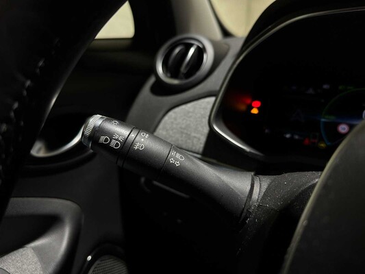 Renault ZOE R135 Intense 52 kWh 136hp 2019 (Original-NL + 1st Owner), G-880-ZB