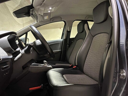 Renault ZOE R135 Intense 52 kWh 136hp 2019 (Original-NL + 1st Owner), G-880-ZB