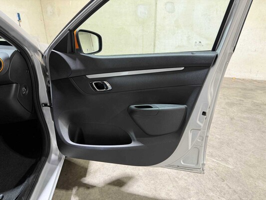 Dacia Spring Comfort+ (Orange p.) 45pk 2021, R-845-SX