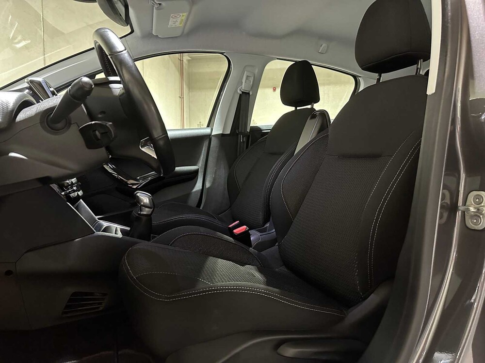 Peugeot 208 1.2 PureTech Blue Lease Executive 82hp 2018, TB-383-S