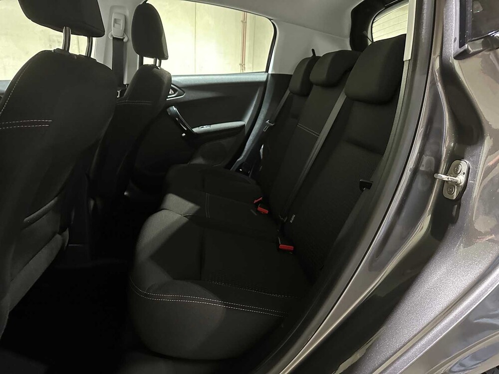 Peugeot 208 1.2 PureTech Blue Lease Executive 82hp 2018, TB-383-S