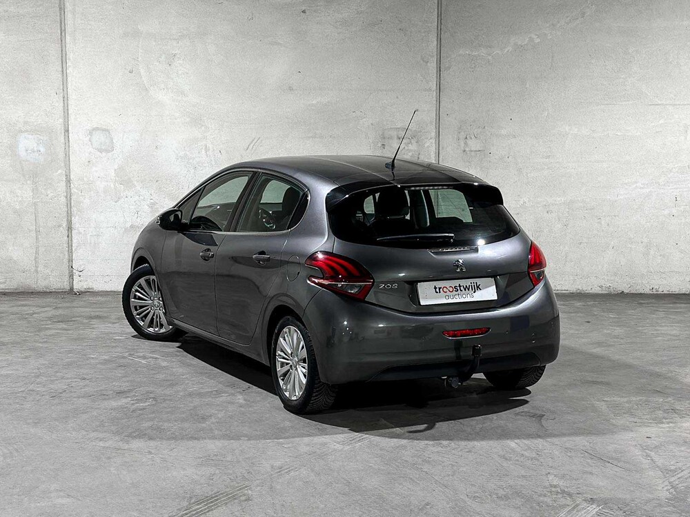 Peugeot 208 1.2 PureTech Blue Lease Executive 82hp 2018, TB-383-S