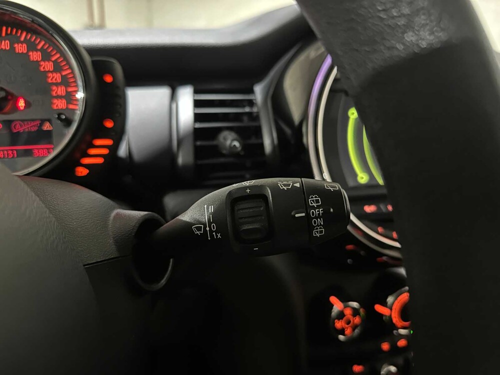 Mini 1.2 One Salt Business -automatic- 102hp 2016, ZD-645-Z