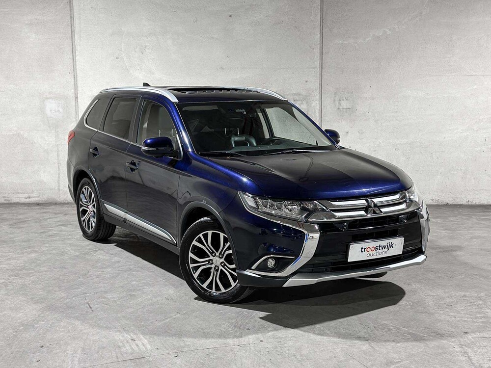Mitsubishi Outlander 2.2 DI-D Instyle 4WD 150hp 2017, V-802-JZ