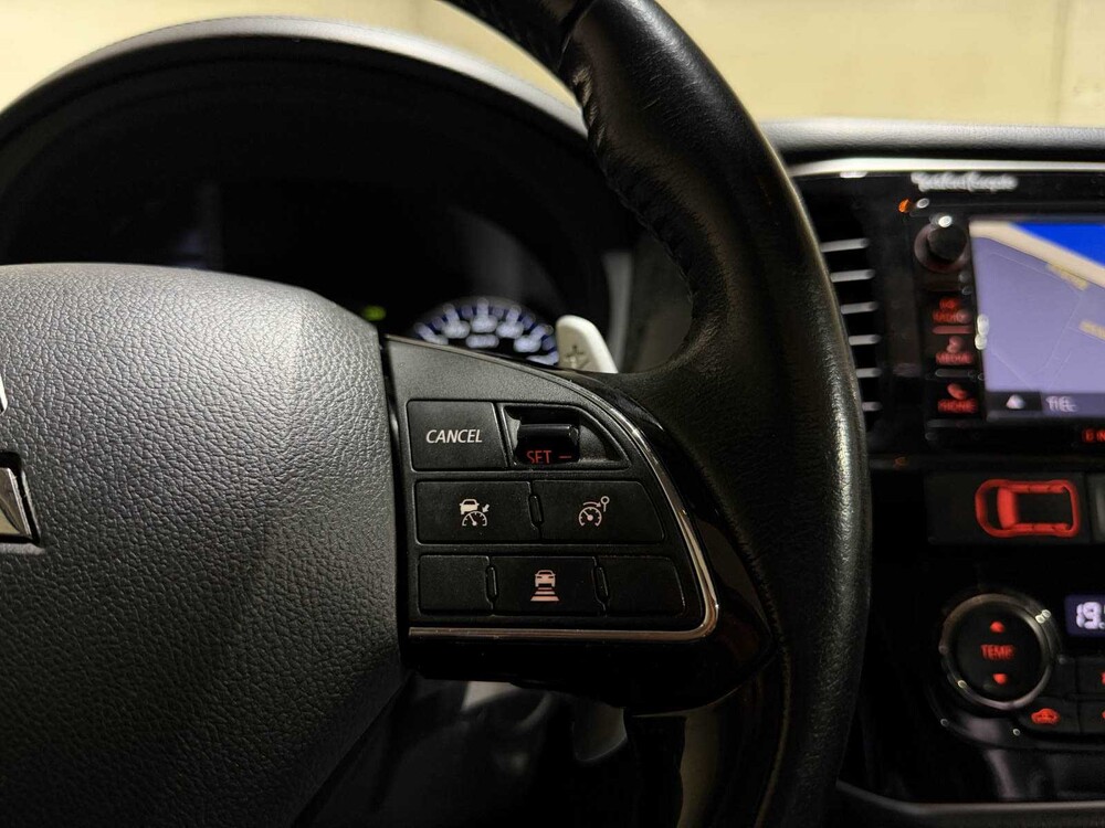 Mitsubishi Outlander 2.2 DI-D Instyle 4WD 150hp 2017, V-802-JZ