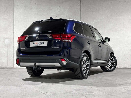 Mitsubishi Outlander 2.2 DI-D Instyle 4WD 150hp 2017, V-802-JZ