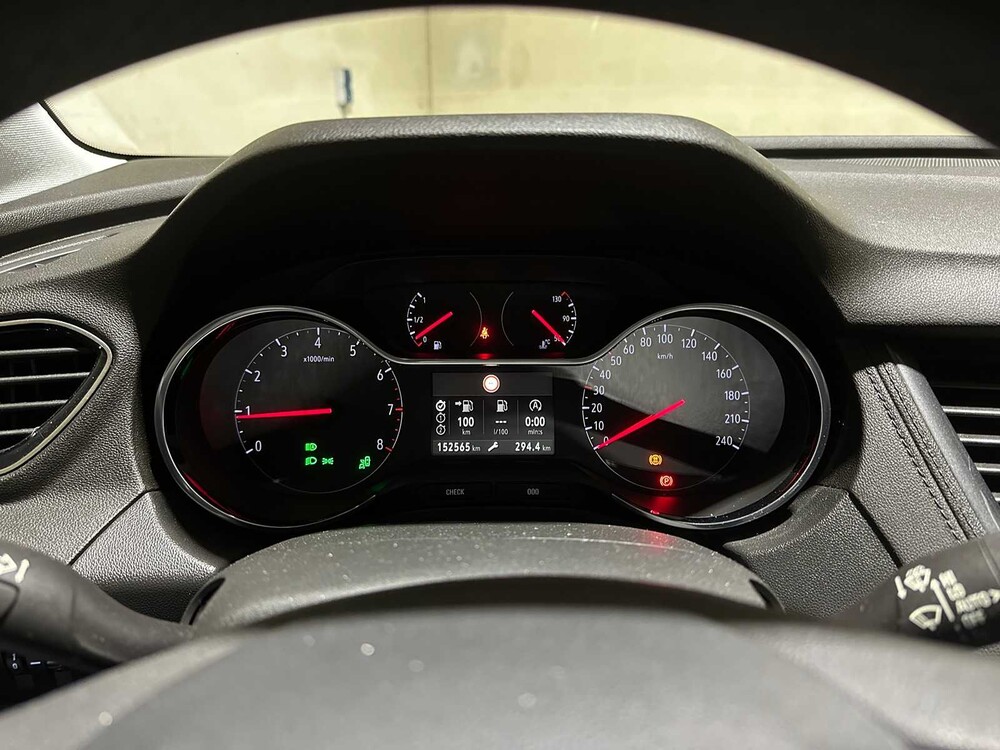 Opel Grandland X 1.2 Turbo Business Executive 131hp 2020, J-921-TN