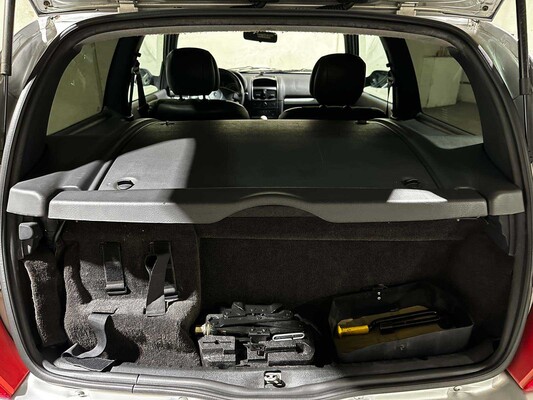 Renault Clio V6 3.0 Sport RS Phase 2 (NR 149) 255pk 2004 Youngtimer