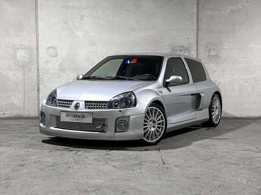 Renault Clio V6 3.0 Sport RS Phase 2 (NR 149) 255pk 2004 Youngtimer
