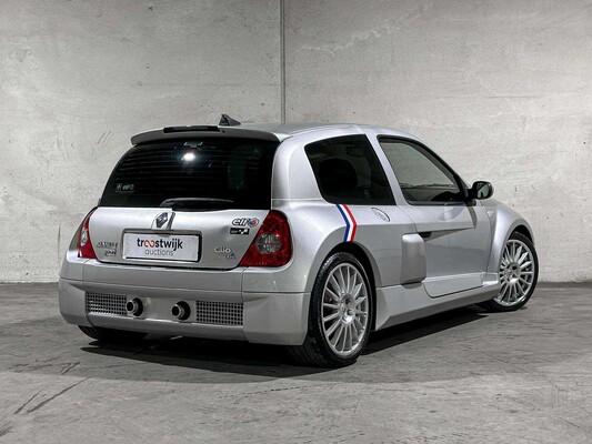 Renault Clio V6 3.0 Sport RS Phase 2 (NR 149) 255pk 2004 Youngtimer