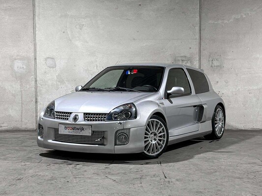 Renault Clio V6 3.0 Sport RS Phase 2 (NR 149) 255pk 2004 Youngtimer
