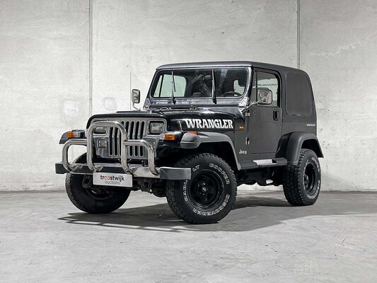 Luxury, sports and classic cars te Tiel