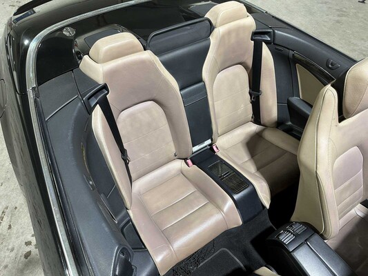 Mercedes-Benz E550 AMG Cabriolet Elegance 5,5 V8 387 PS 2011 E-Klasse, NL-962-T
