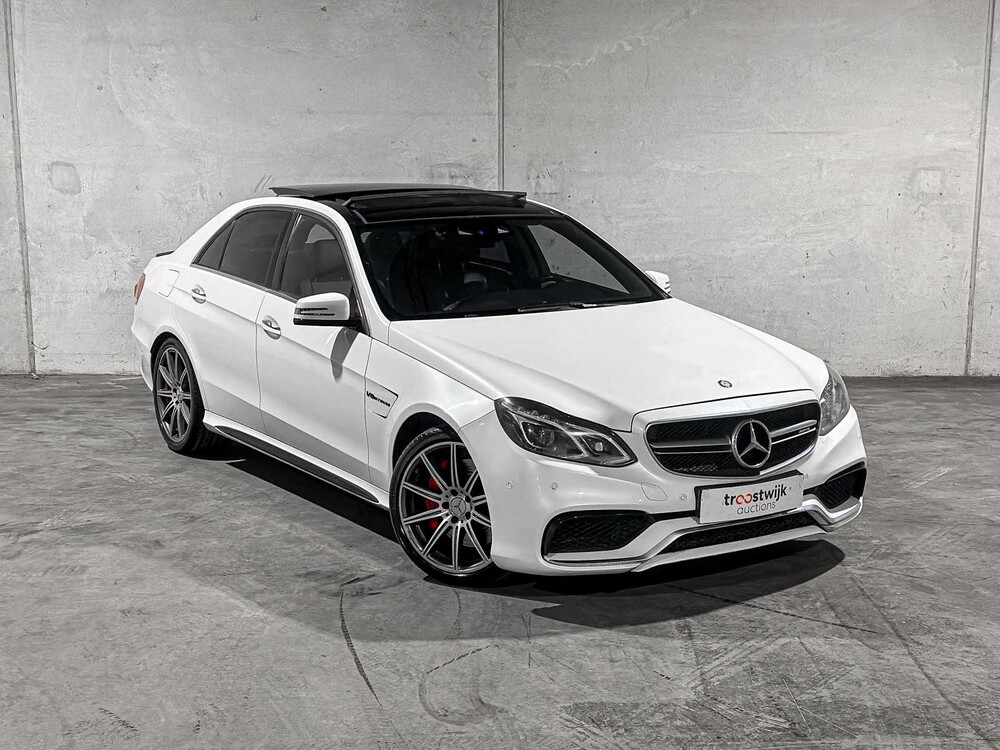 Mercedes-Benz E63 AMG 5.5 V8 557pk 2015 E-klasse, HZJ-36-D