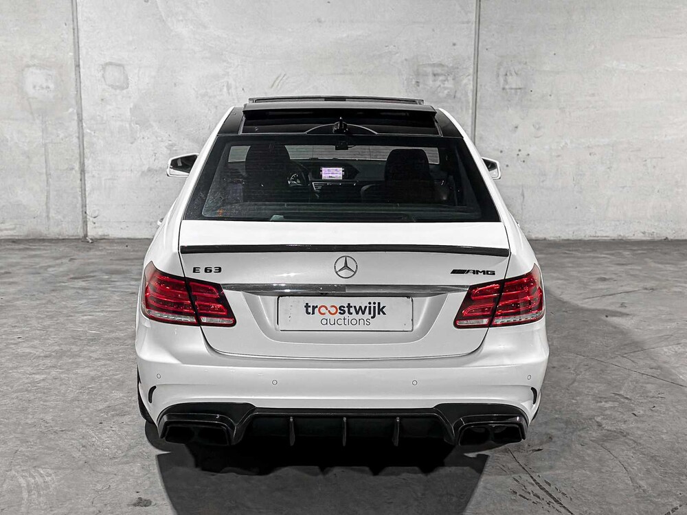 Mercedes-Benz E63 AMG 5.5 V8 557pk 2015 E-klasse, HZJ-36-D