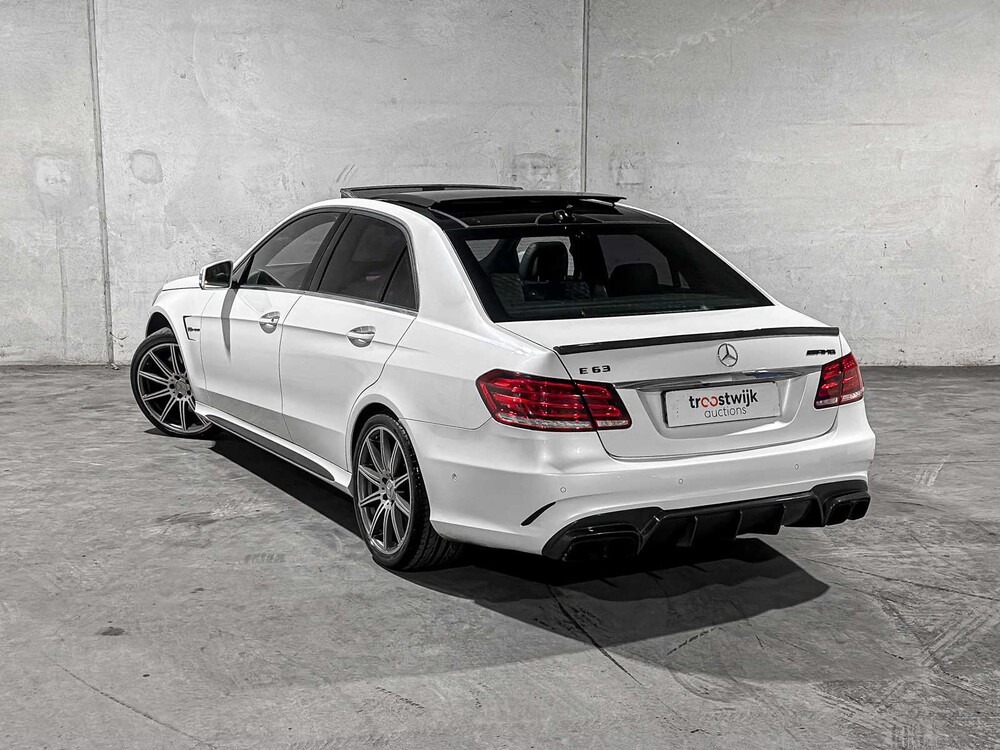 Mercedes-Benz E63 AMG 5.5 V8 557pk 2015 E-klasse, HZJ-36-D