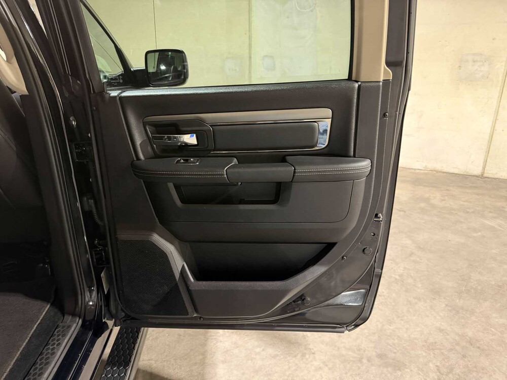 Dodge Ram 1500 5.7 V8 Quad Cab 6'4 401pk 2015 (Origineel-NL), VN-540-B Bedrijfswagen