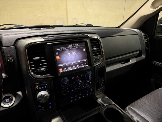 Dodge Ram 1500 5.7 V8 Quad Cab 6'4 401pk 2015 (Origineel-NL), VN-540-B Bedrijfswagen