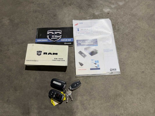 Dodge Ram 1500 5.7 V8 Quad Cab 6'4 401pk 2015 (Origineel-NL), VN-540-B Bedrijfswagen