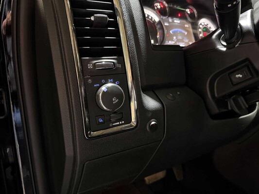 Dodge Ram 1500 5.7 V8 Quad Cab 6'4 401pk 2015 (Origineel-NL), VN-540-B Bedrijfswagen
