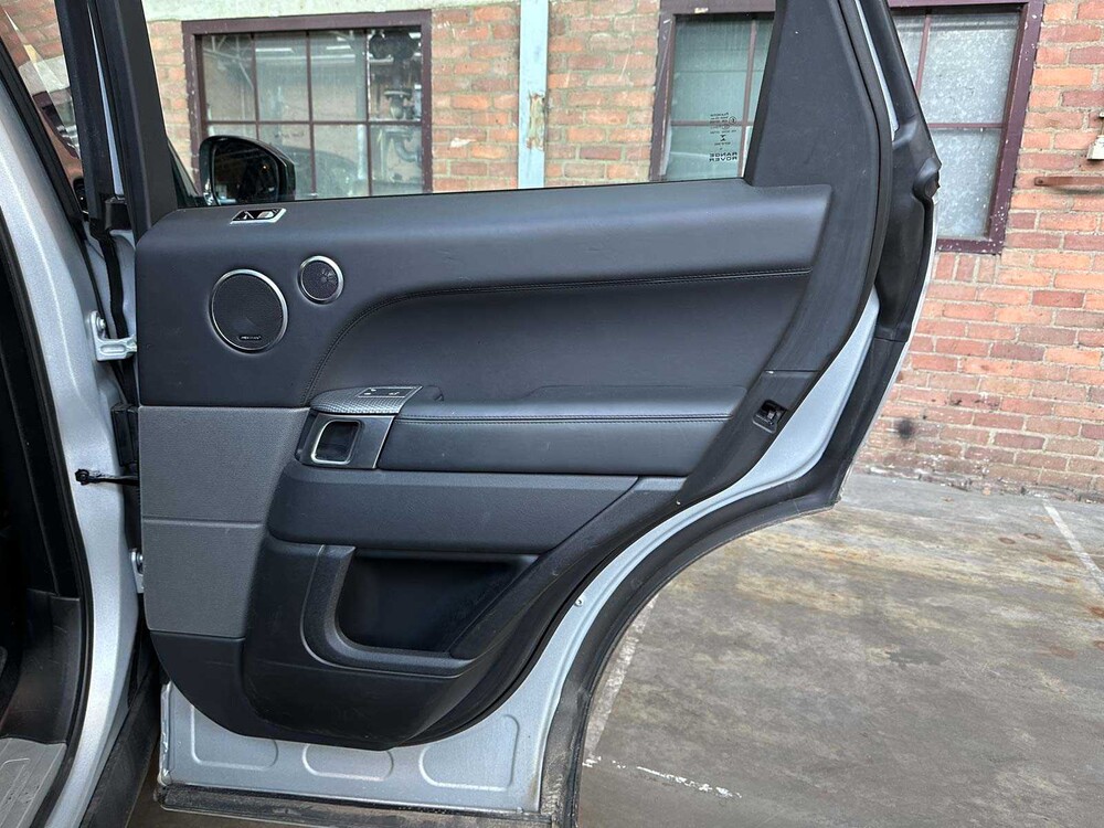 Land Rover Range Rover Sport P400e HSE Dynamic Stealth 404 PS 2020 (Original-NL) Plug-in Hybrid, J-656-LL