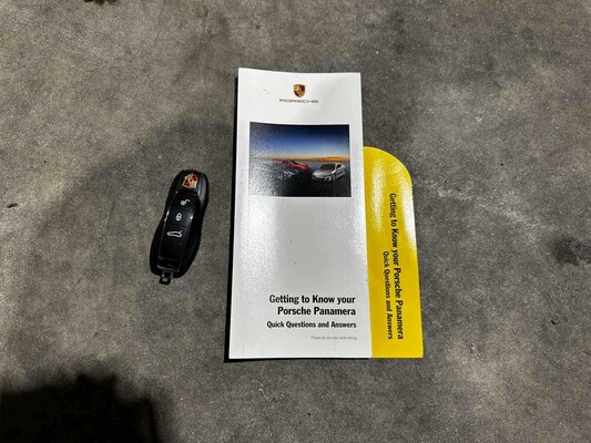 Porsche Panamera S 4.8 V8 405pk 2011