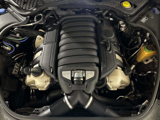 Porsche Panamera S 4.8 V8 405pk 2011