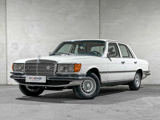 Luxury, sports and classic cars te Tiel