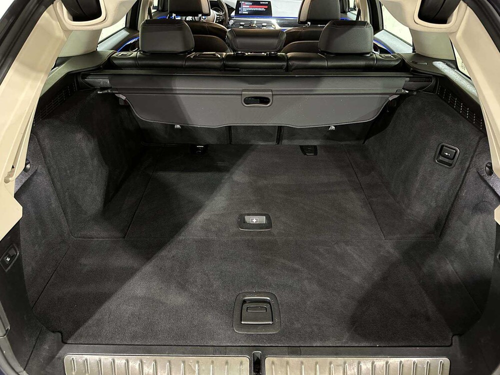 BMW 520i Touring High Executive Sport-Line 5-serie 184pk 2019, XG-208-V